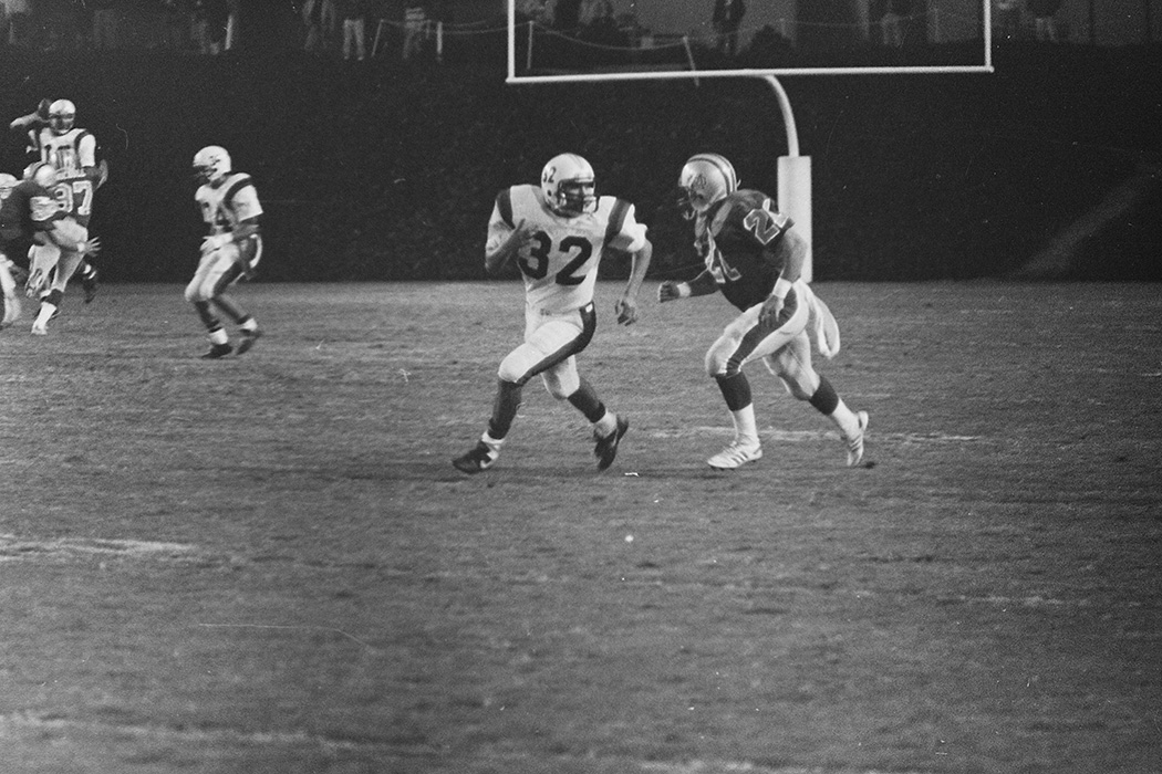 1988 – Mater Dei – Swordsmen Football